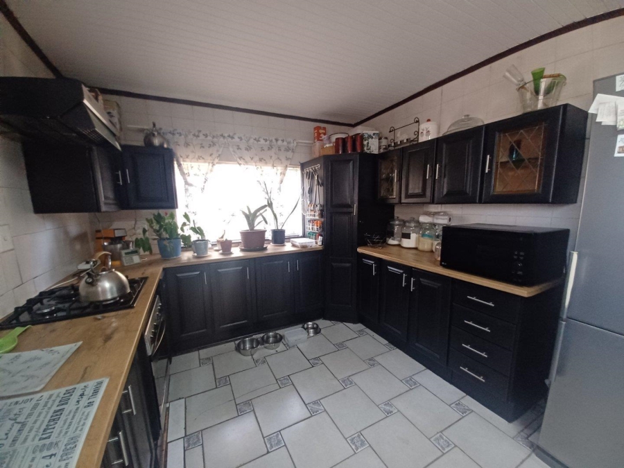 To Let 3 Bedroom Property for Rent in Uitsig Free State